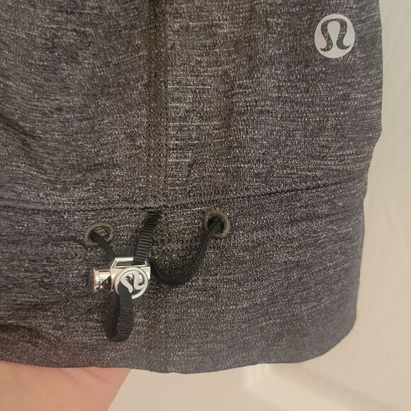 Lululemon Floral Tank Size 6 Like New - Picture 5 of 9